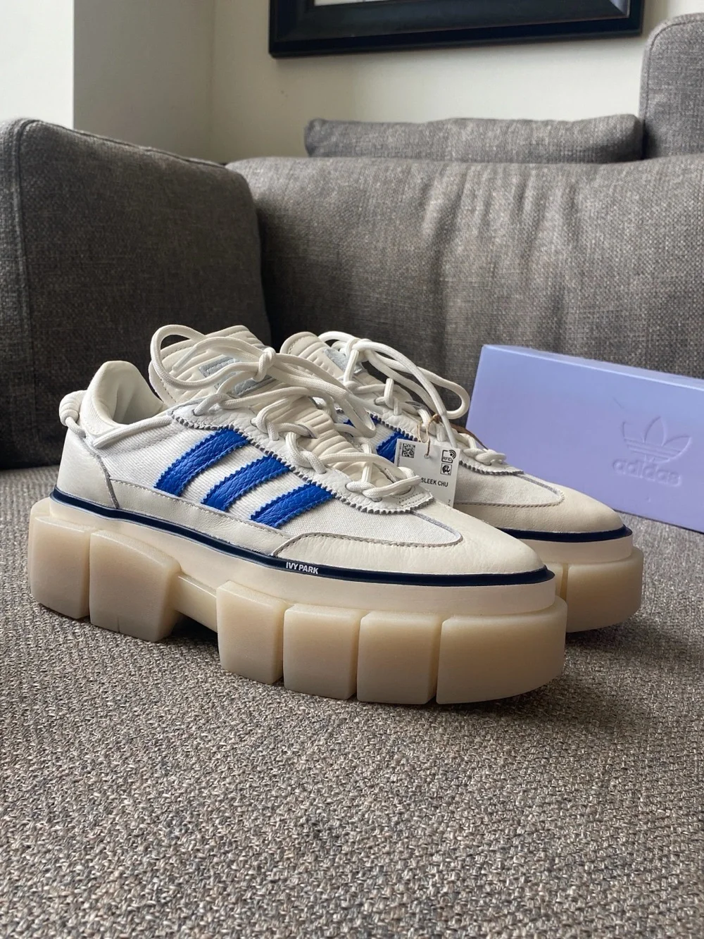 IVY PARK stylish white